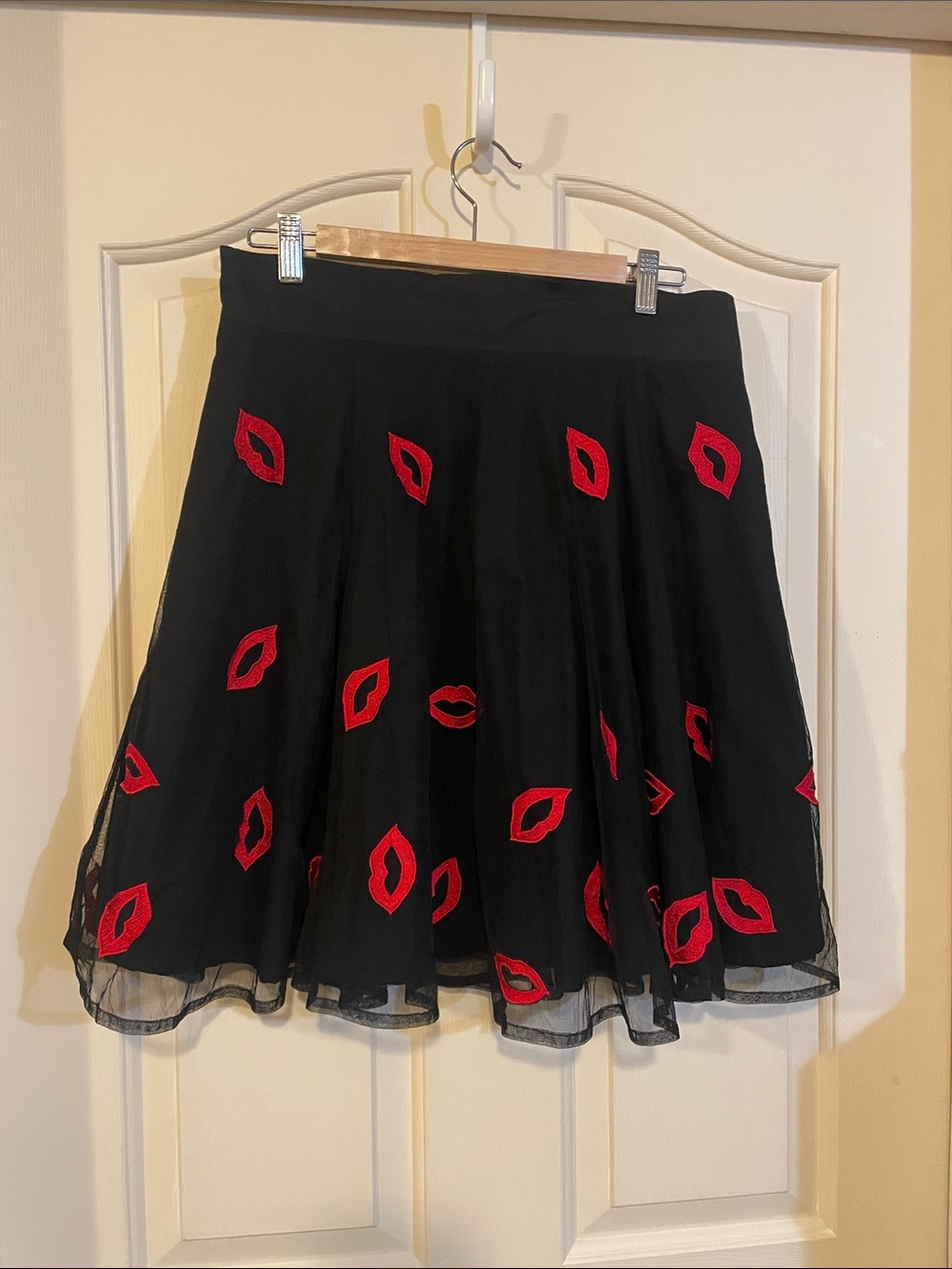 eshakti Black Circle Skirt with Red Lip Appliqué